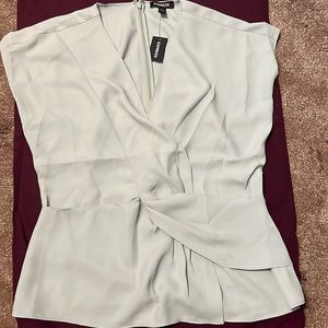 Light green , express shirt size M , brand new with tag